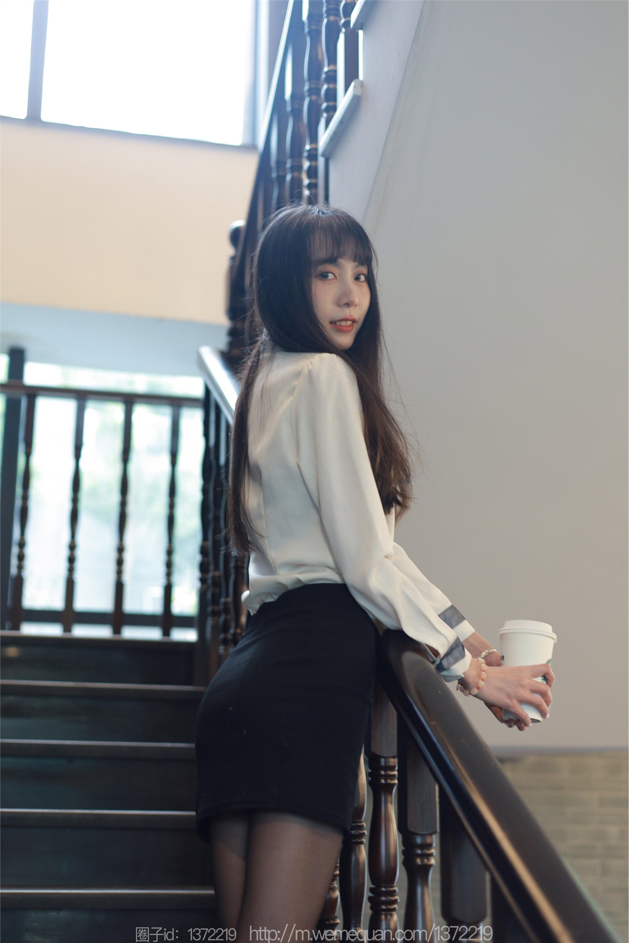 IESS异思趣向  2023.02.14 丝享家 1361 团团《美腿下午茶》